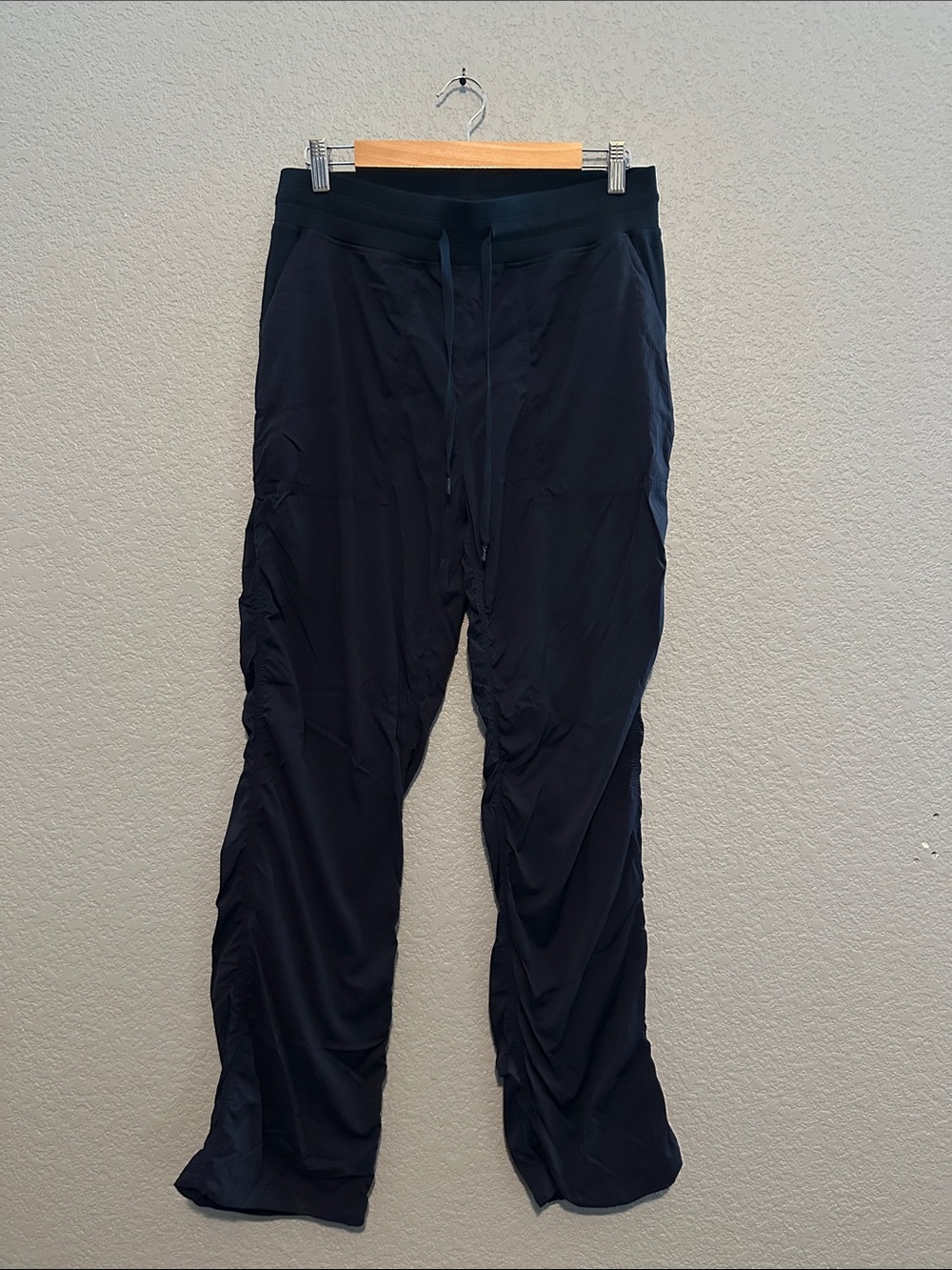 CRZ Yoga Navy Straight Leg Ruched Pants - Picture 4 of 8